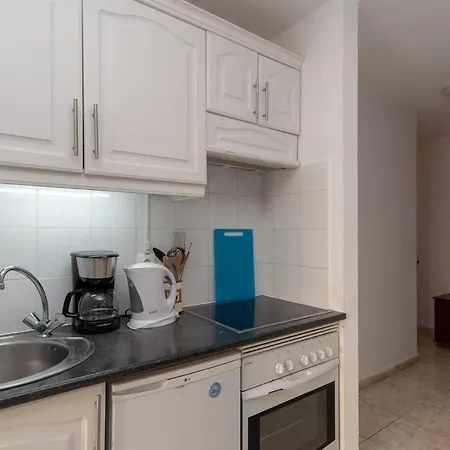 Costa Adeje 1 Bed With Pool View Vakantiehuis *